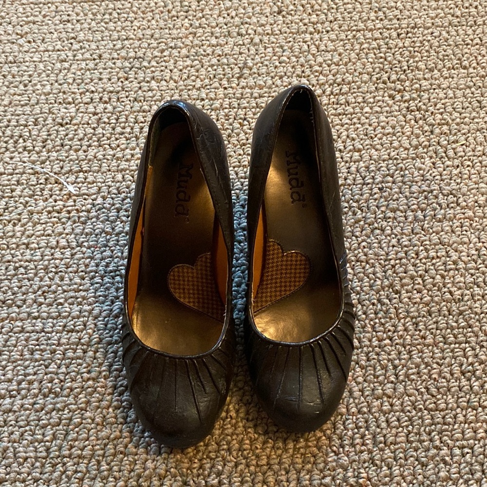 Mudd heels